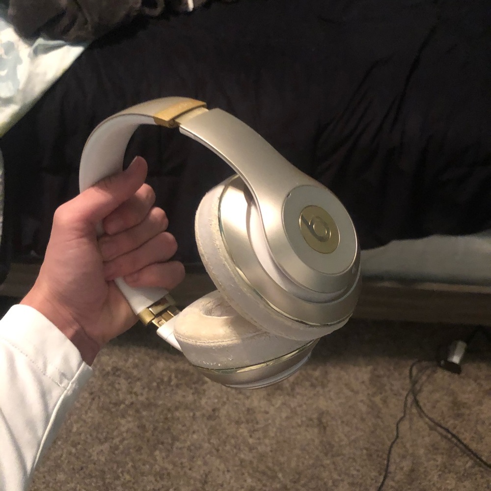Could use new foams but still sounds and works ama